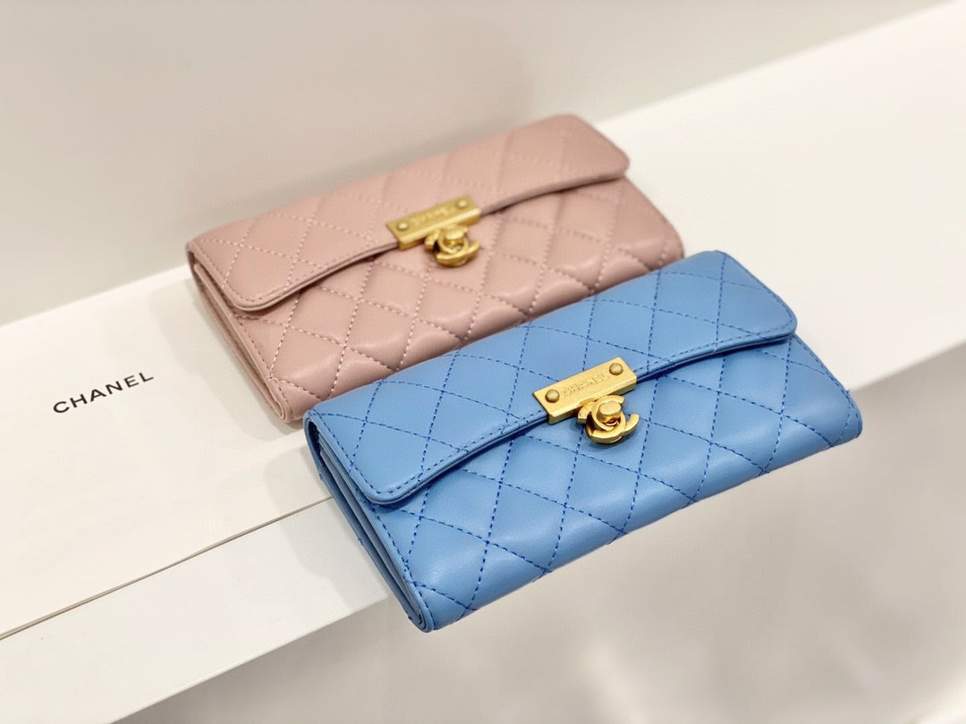 芸能人愛用Chanel シャネル 実物の写真 N品スーパーコピー財布代引き対応国内発送後払い安全必ず届く優良サイト